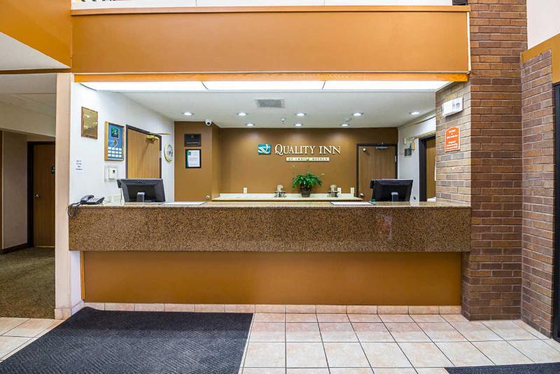 Quality Inn Тиф-Ривер-Фоллз Экстерьер фото